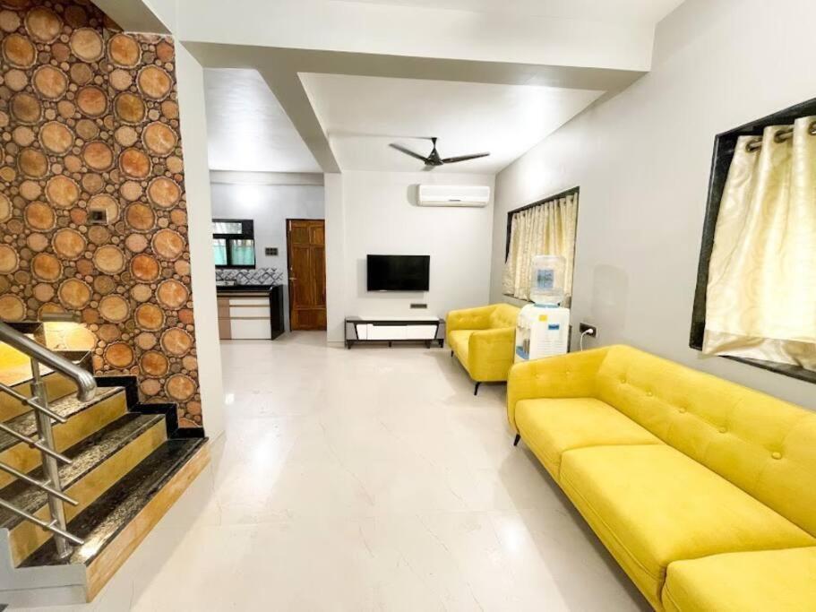 Corner House, Lonavla By Meheru-4 Bhk Villa With Pool Ngoại thất bức ảnh