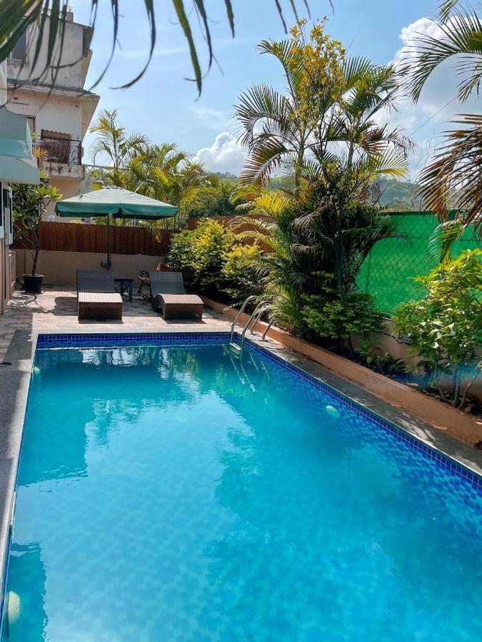 Corner House, Lonavla By Meheru-4 Bhk Villa With Pool Ngoại thất bức ảnh